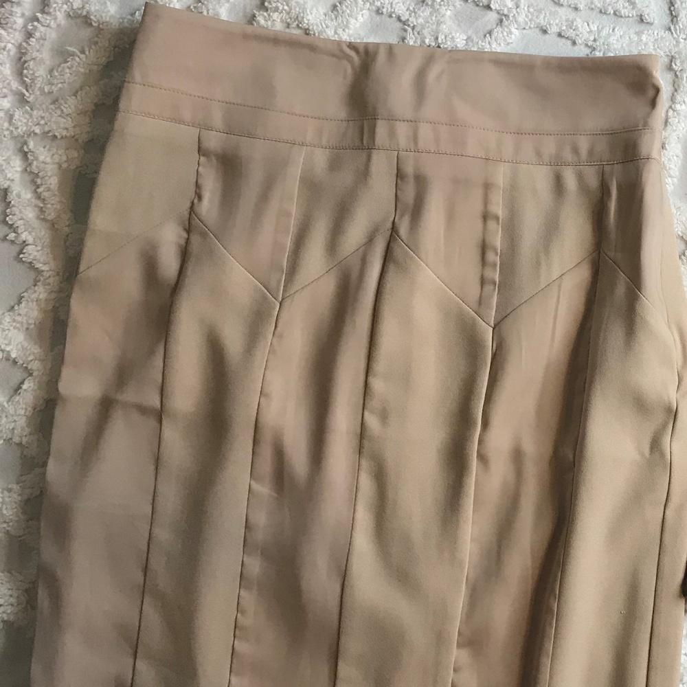 Forever 21 Love 21 Satiny Pencil Skirt🦋